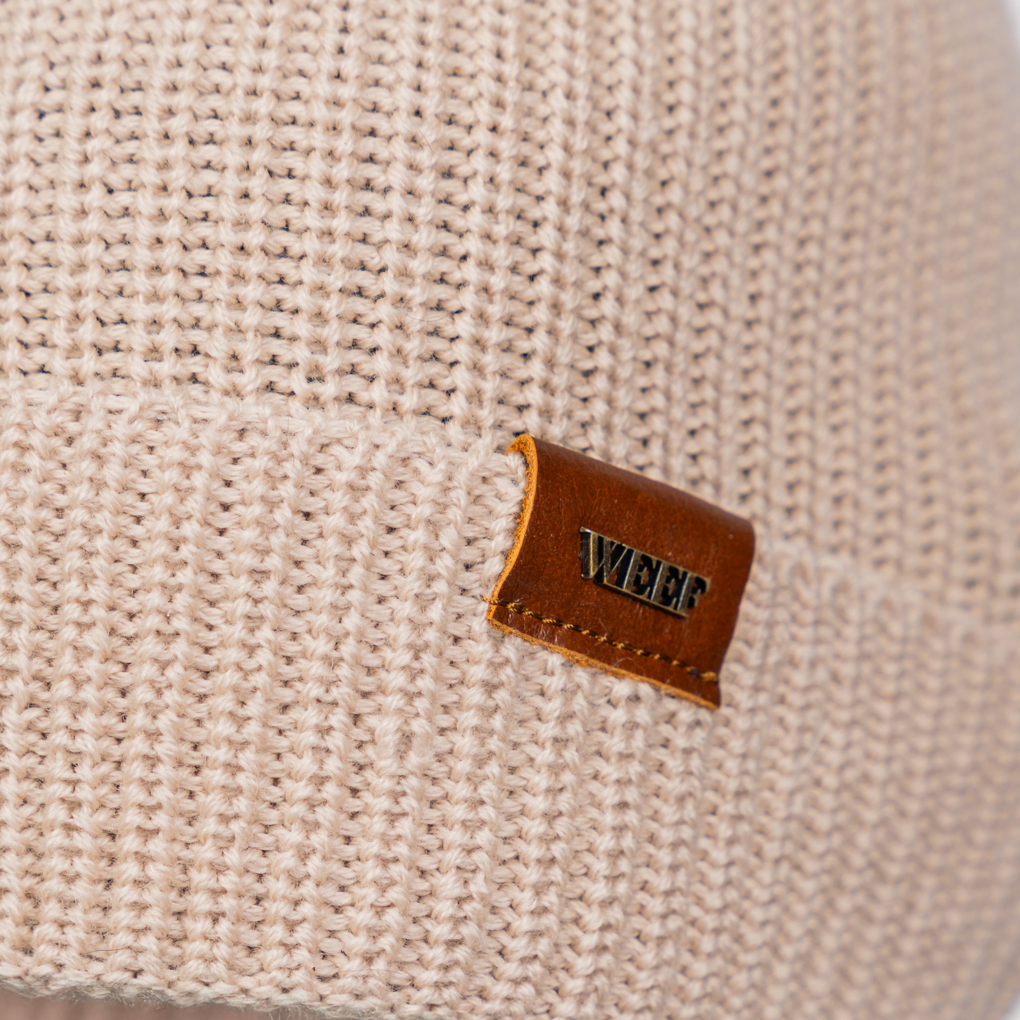 KNITTED HAT - OAT