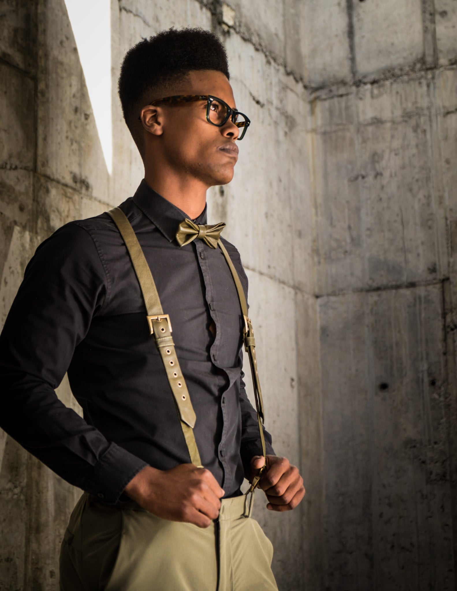 Black Suspenders On Black Shirt Goood Braces "The XL Black" Black Suspenders On Black Shirt Goood Braces "The XL Black"